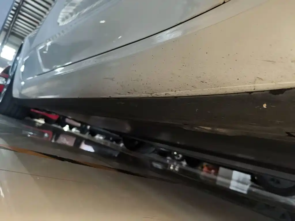 Tesla Model 3 — миниатюра 21