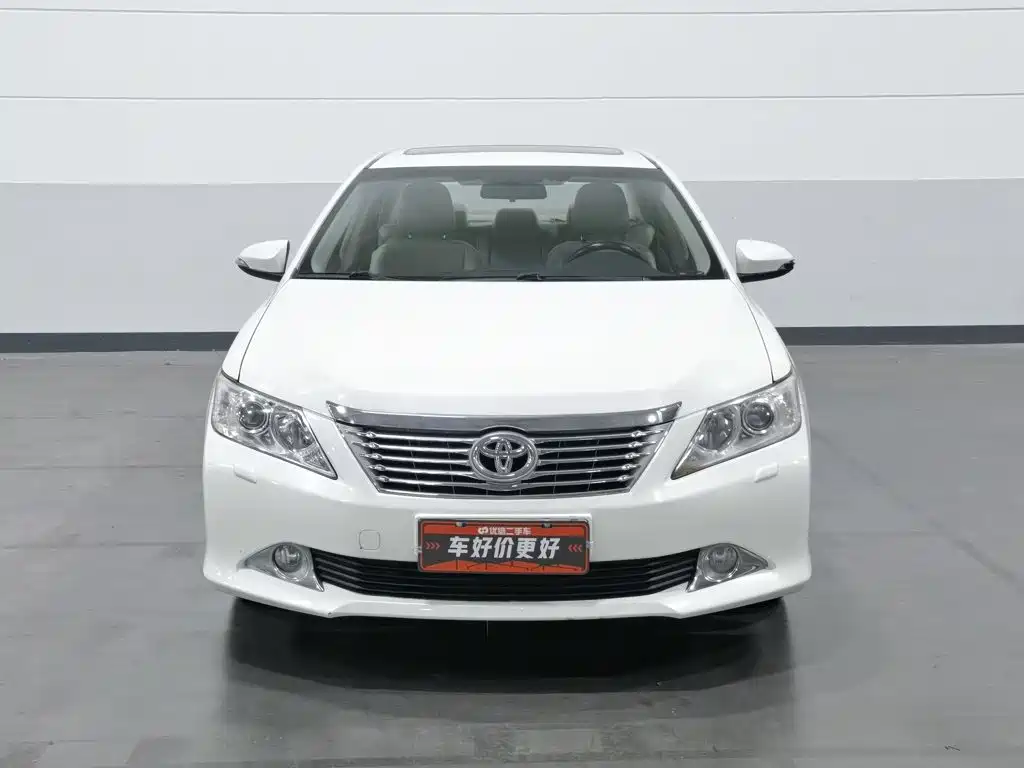 Toyota Camry — миниатюра 3