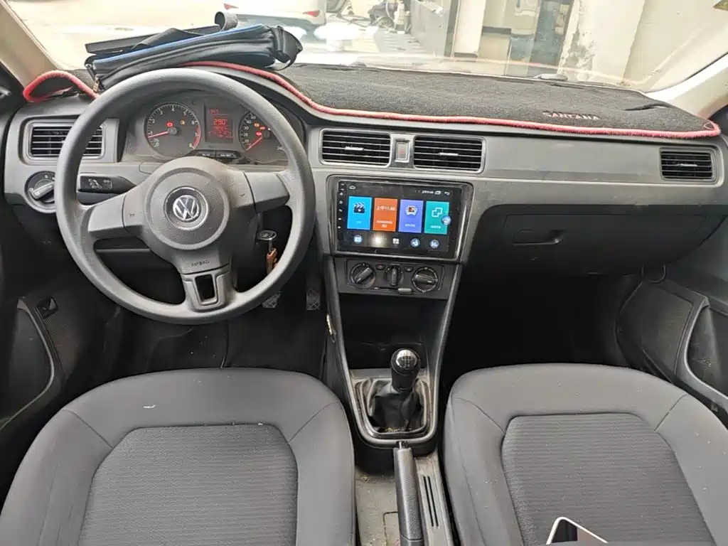 Volkswagen Santana — миниатюра 6