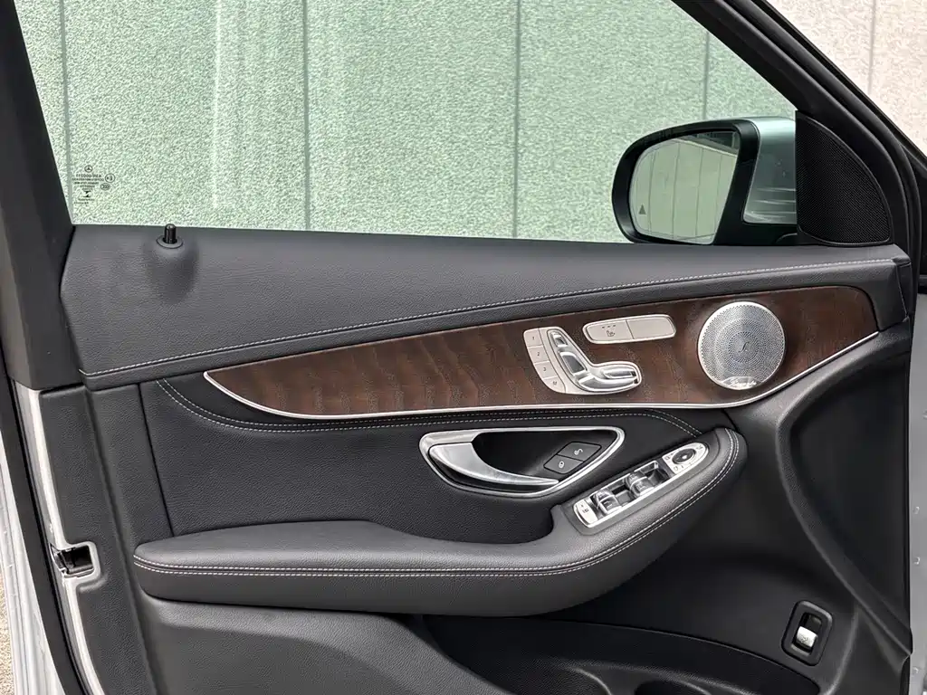 Mercedes-Benz GLC — миниатюра 11