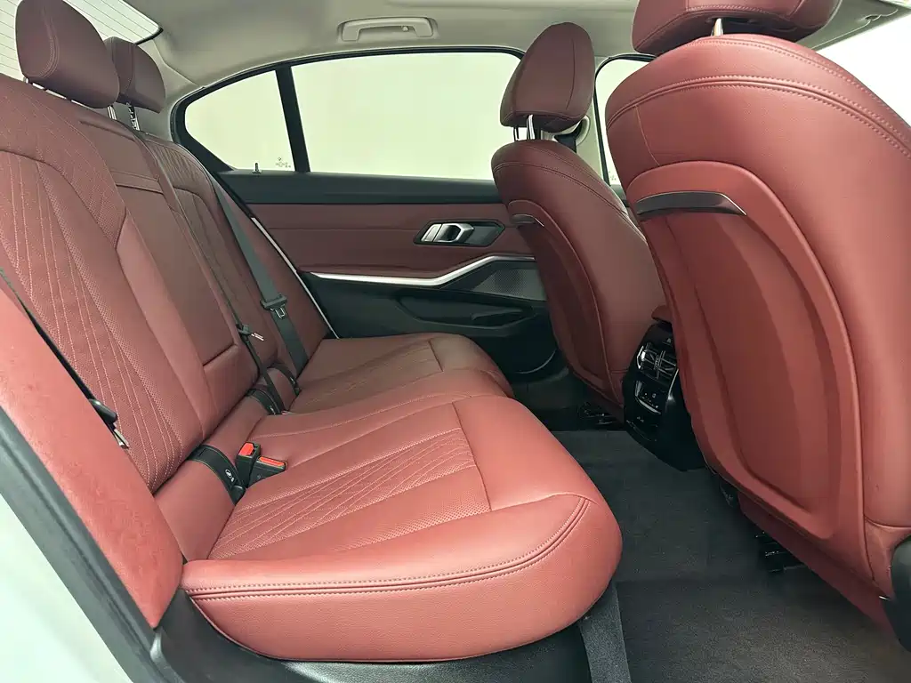 BMW 3 Series — миниатюра 21