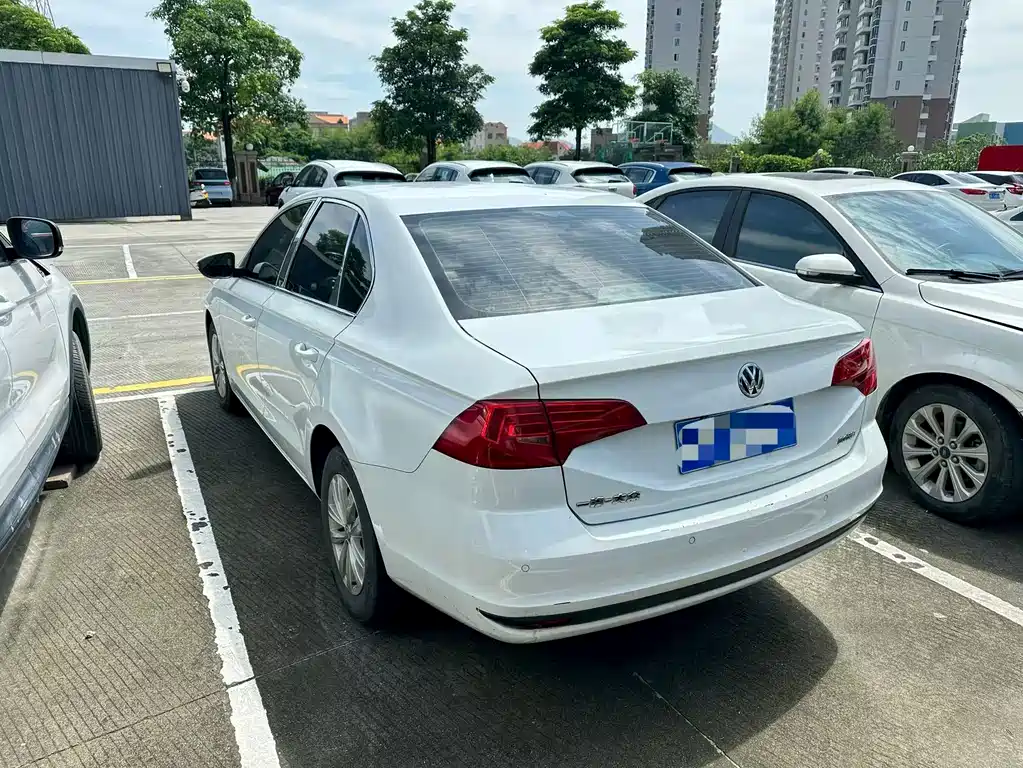 Volkswagen Bora — миниатюра 3
