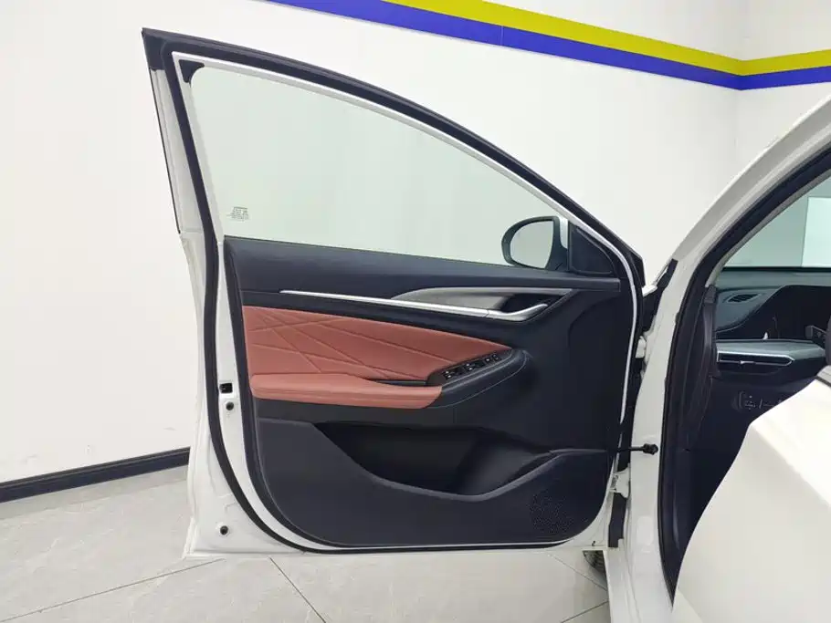 Changan Eado — миниатюра 7