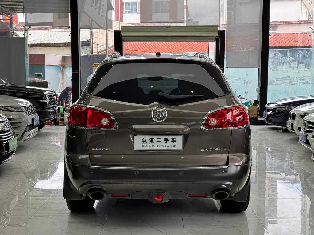 Buick Enclave — миниатюра 2