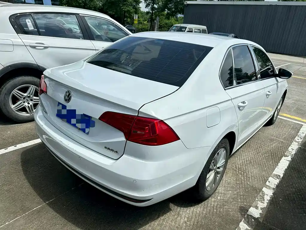 Volkswagen Bora — миниатюра 4