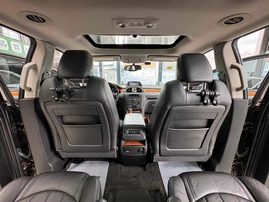 Buick Enclave — миниатюра 15