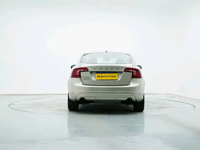 Volvo S60 — миниатюра 6