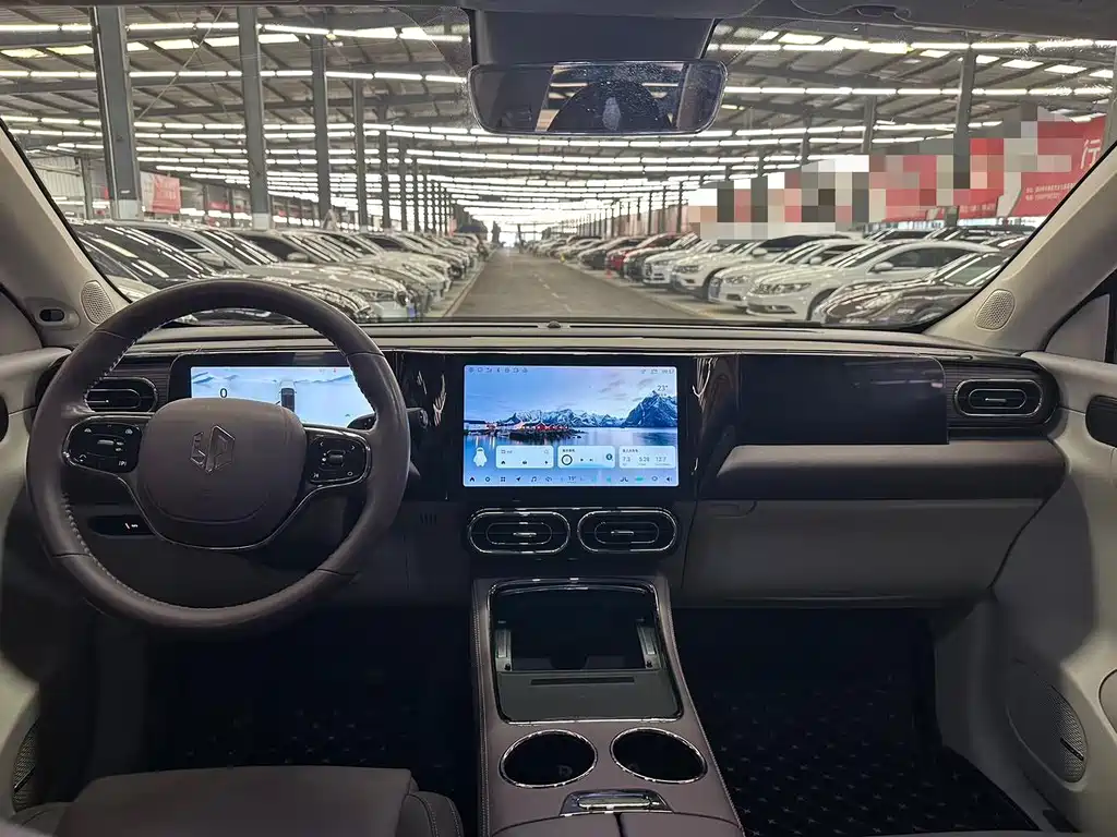 Leapmotor Leapmotor C11 — миниатюра 5