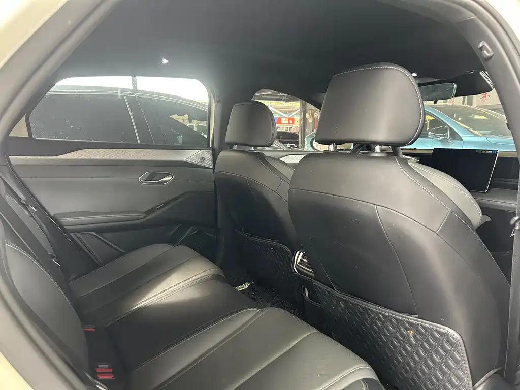 BYD Qin L — миниатюра 5