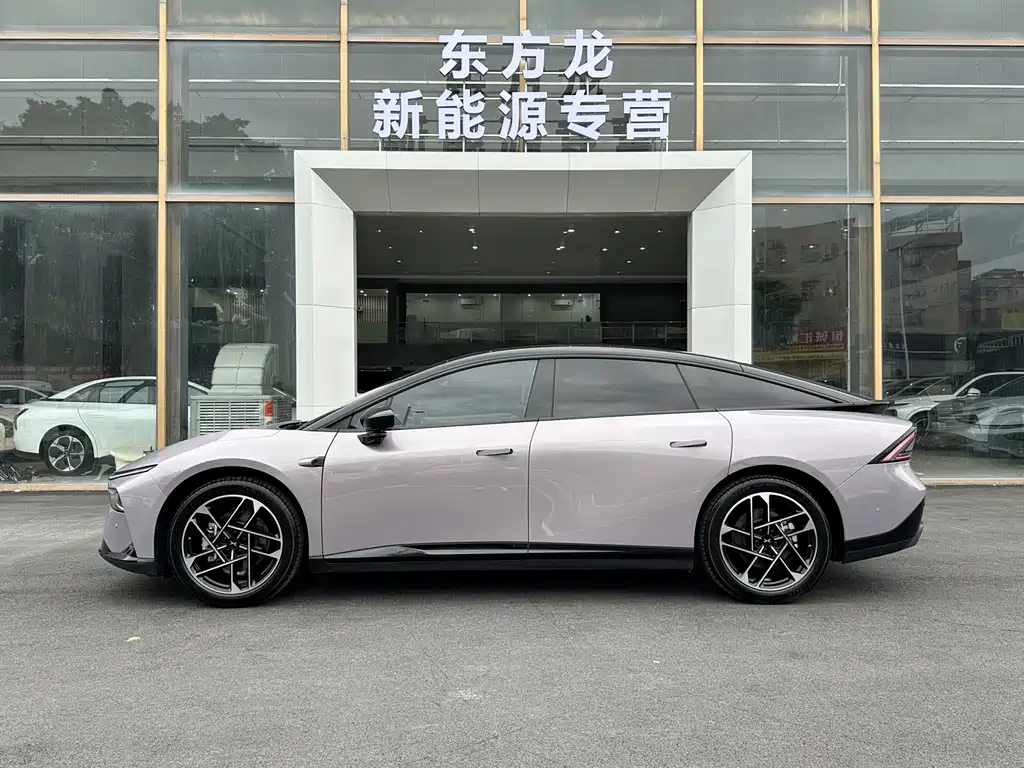 Xpeng P7 + 2024 Max