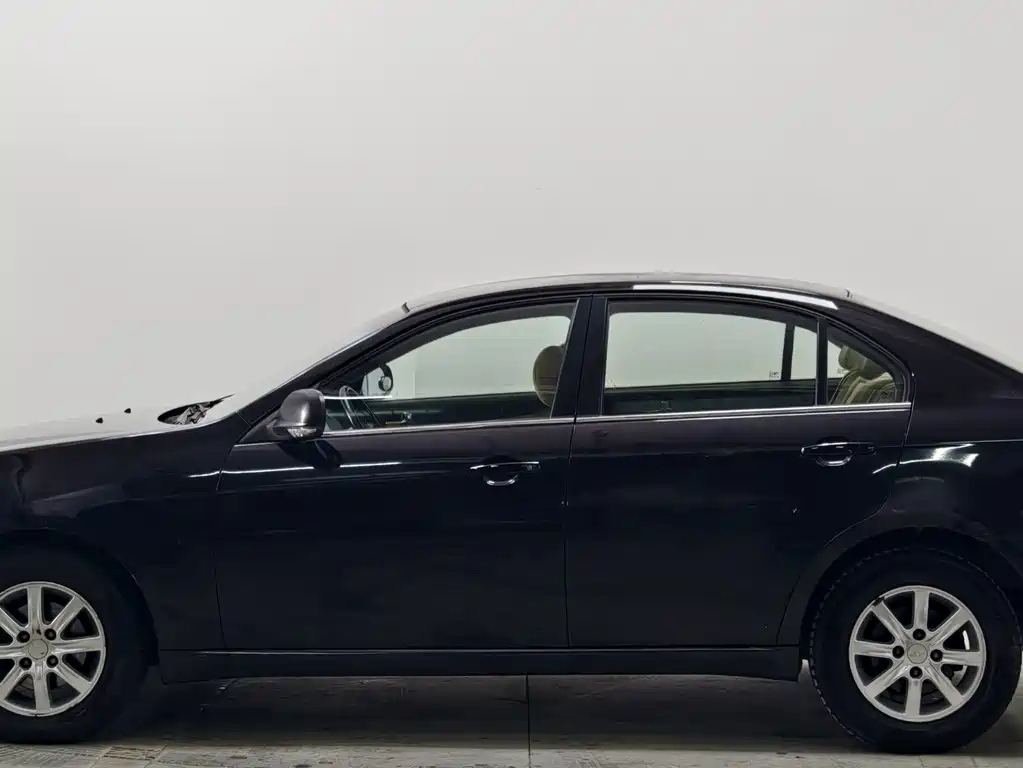 Chevrolet Epica — миниатюра 7