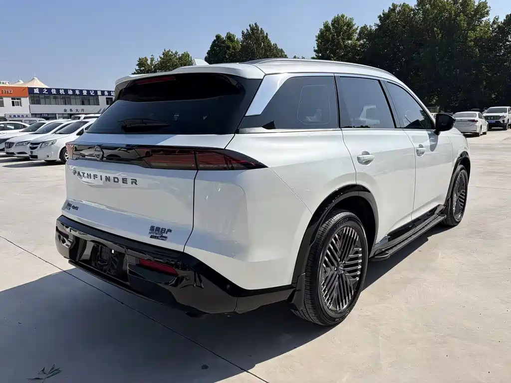 Nissan Teramont — миниатюра 6