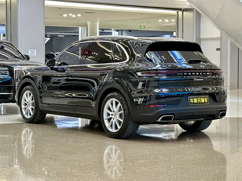 PORSCHE CAYENNE