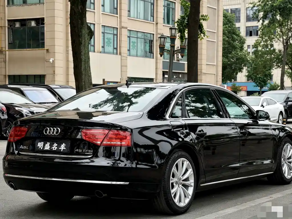 Audi A8 — миниатюра 17