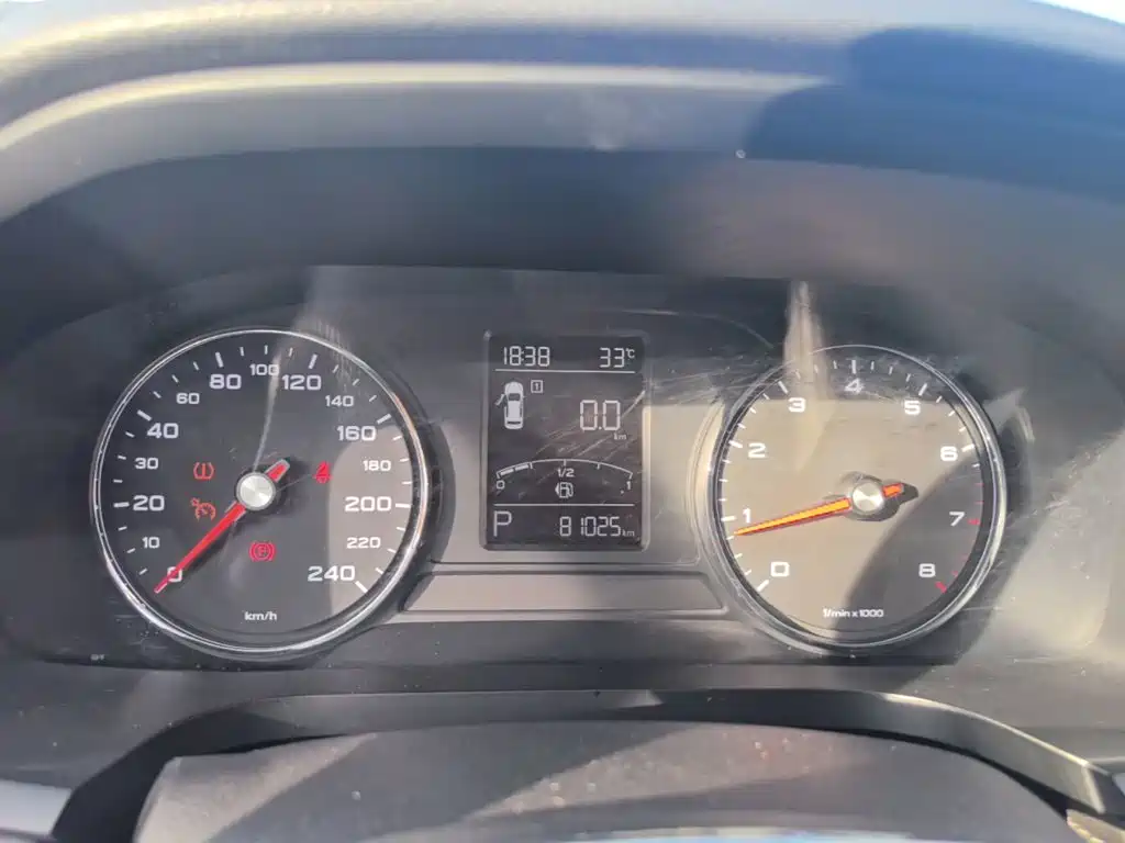 Roewe Roewe i6 Classic — миниатюра 12