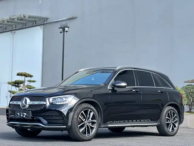 MERCEDES BENZ GLC