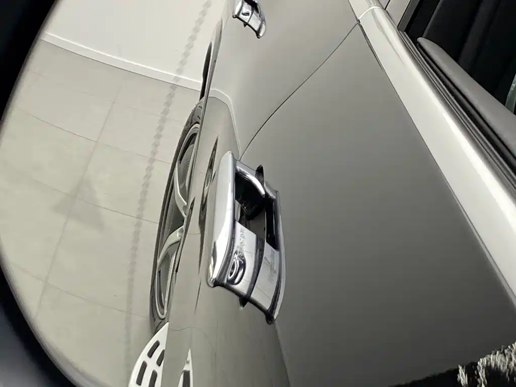 Mercedes-Benz EQS SUV — миниатюра 16