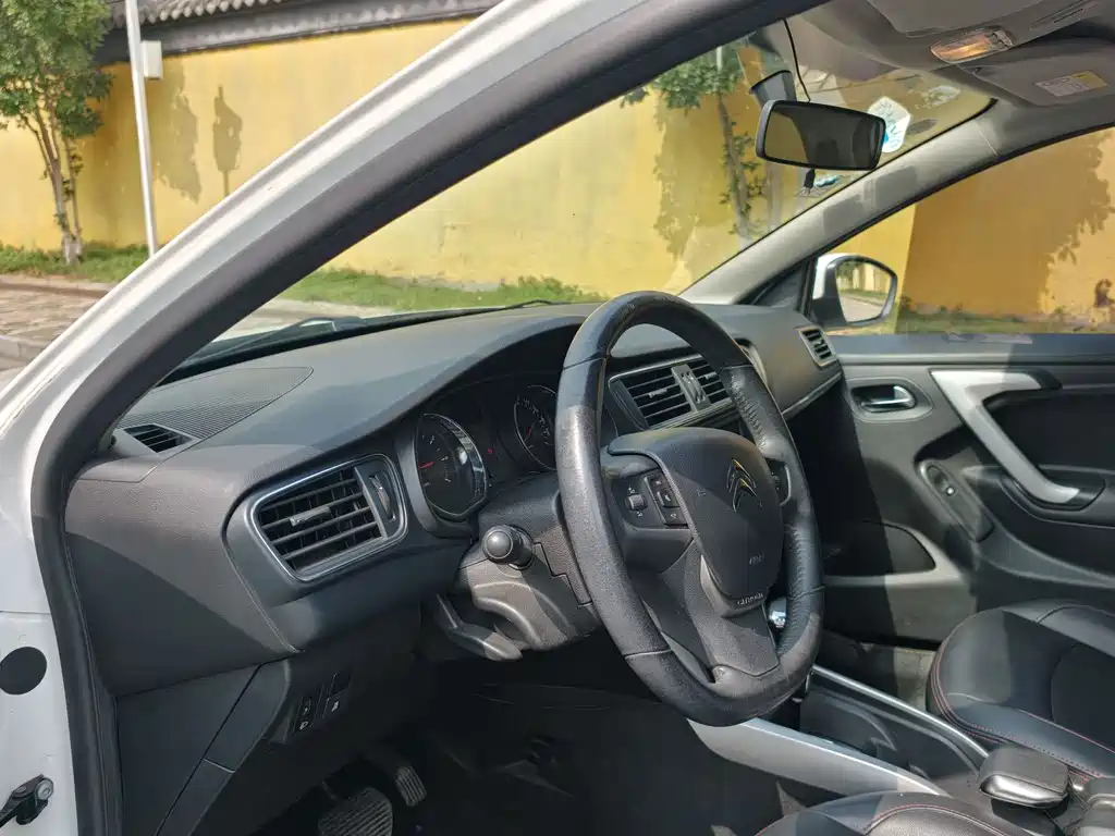 Citroen C3-XR 2015 1.6L AT