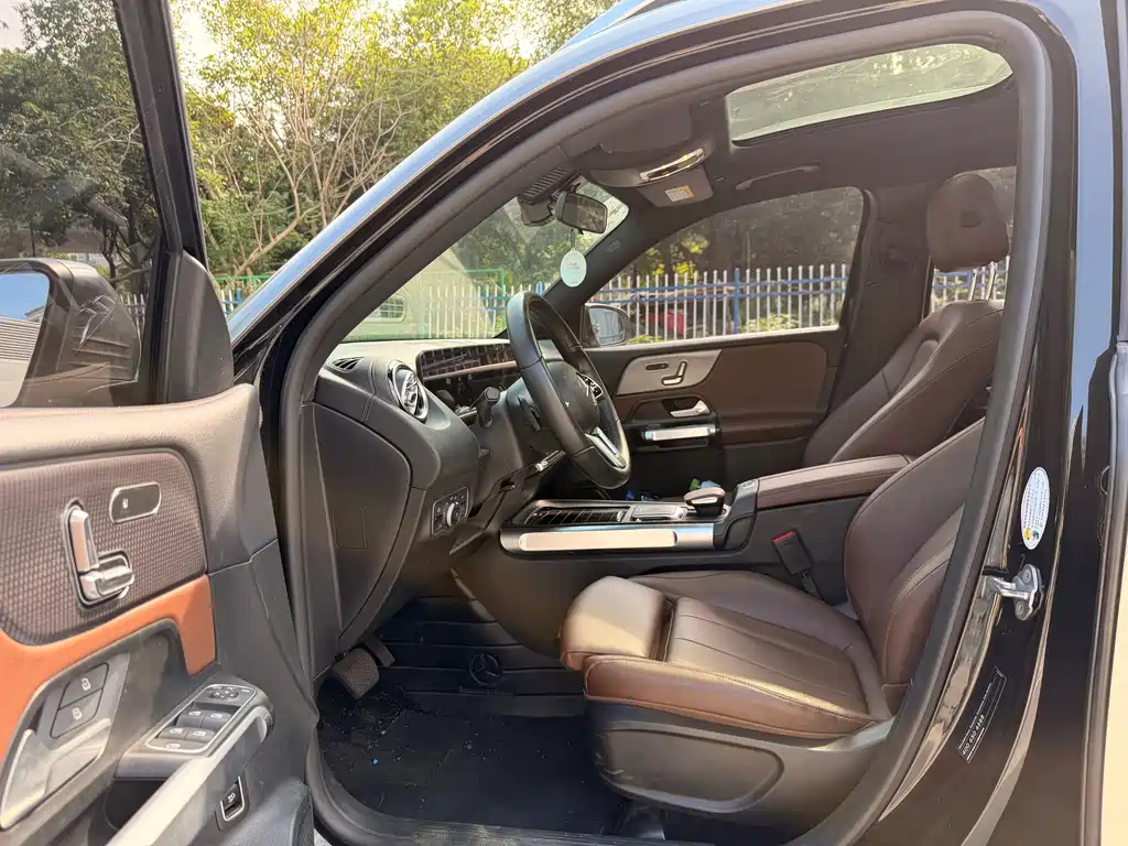 Mercedes-Benz GLB — миниатюра 6