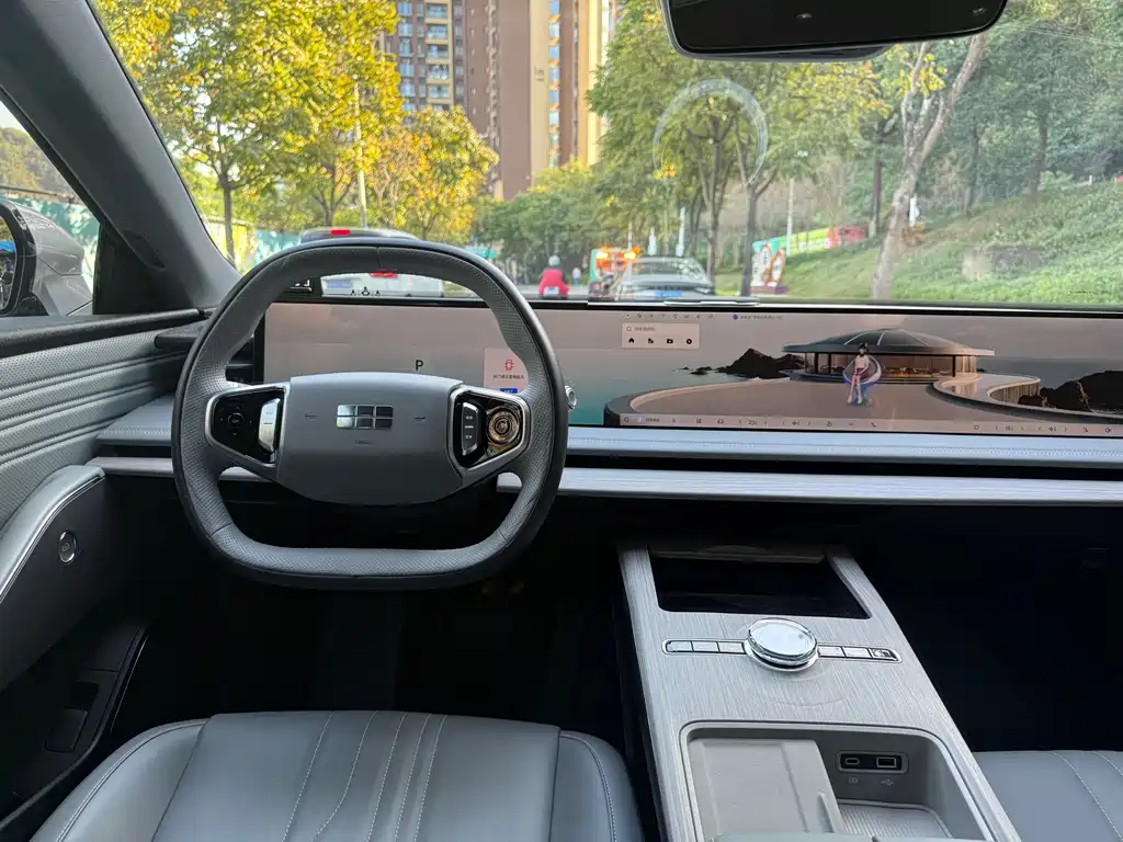 GEELY GALAXY GALAXY E8