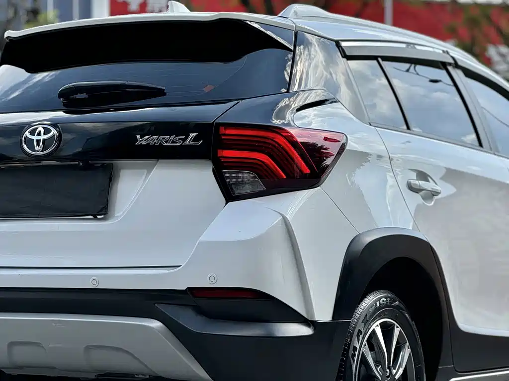 Toyota Yaris L — миниатюра 17