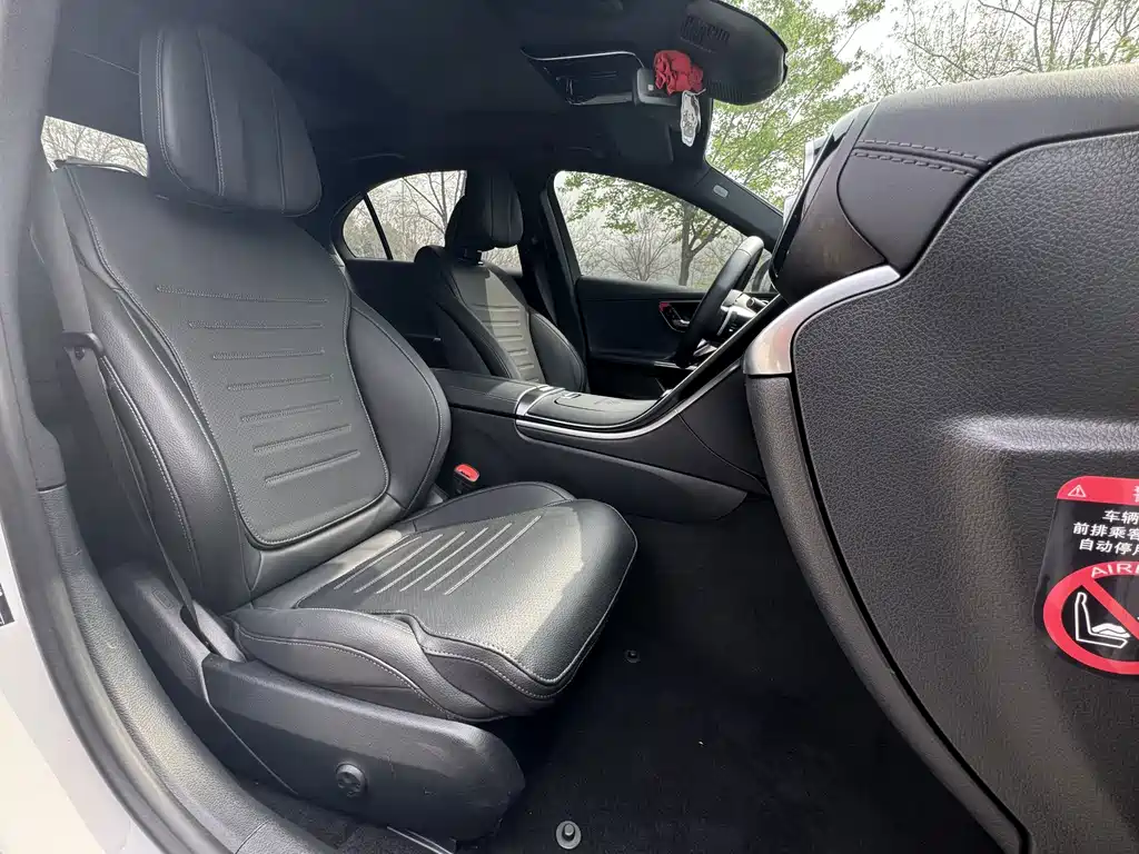 Mercedes-Benz C-Class — миниатюра 4