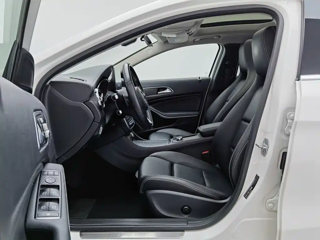 Mercedes-Benz GLA — миниатюра 10