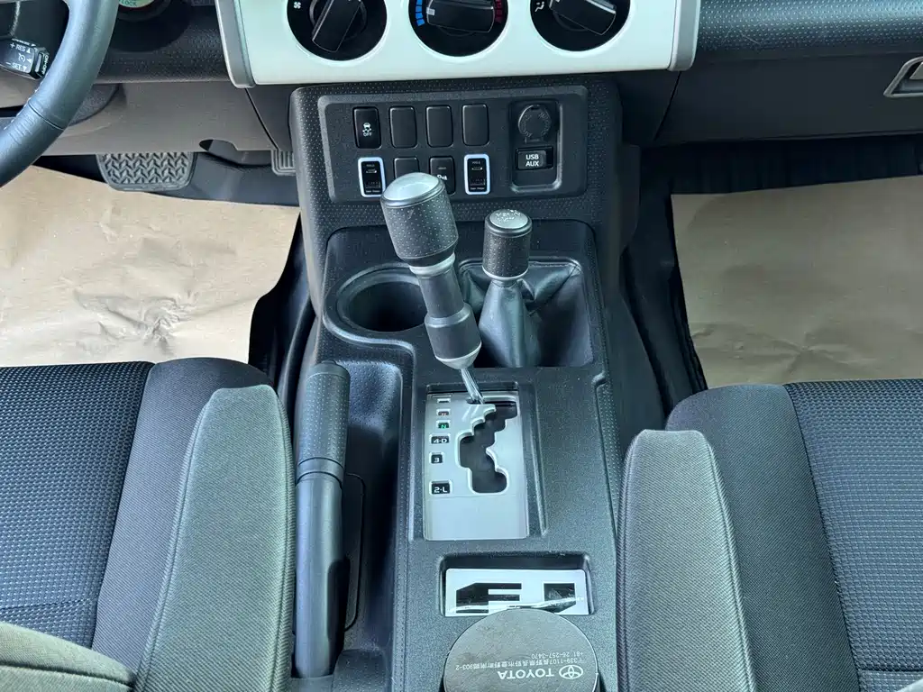 Toyota FJ Cruiser — миниатюра 15