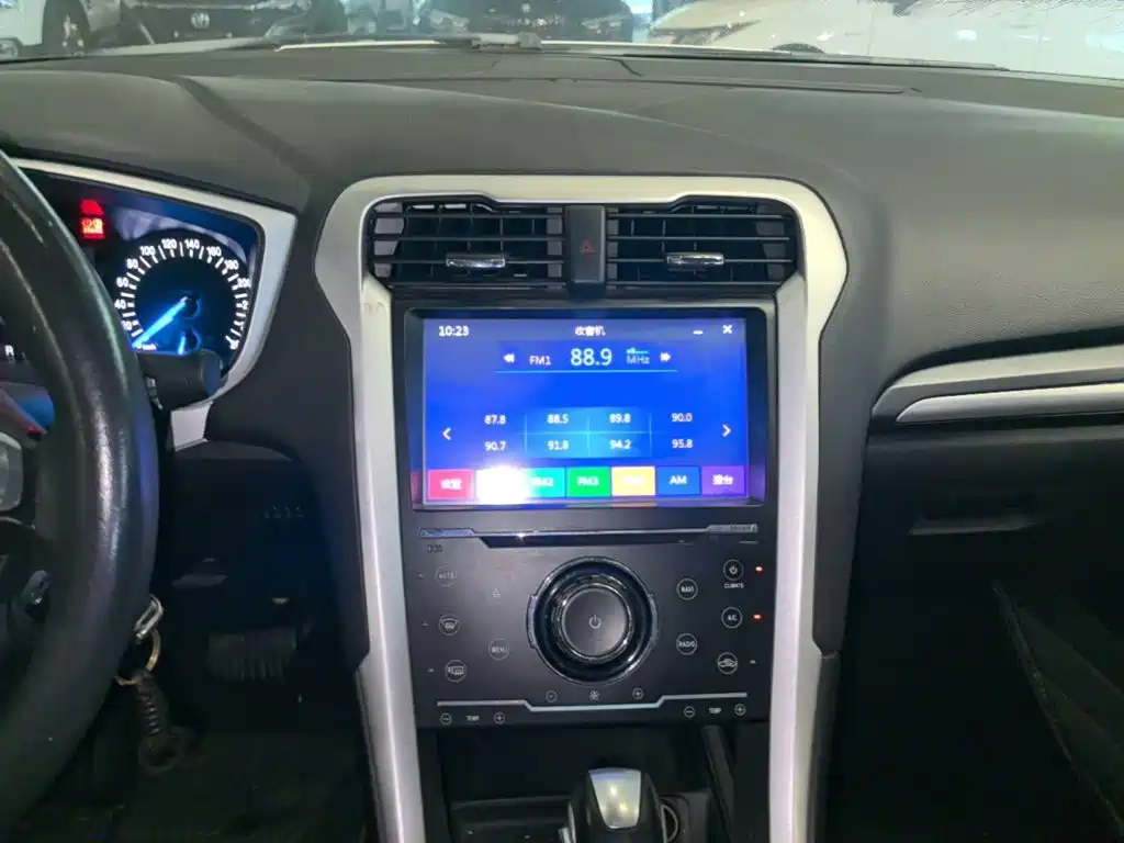 Ford Mondeo — миниатюра 13