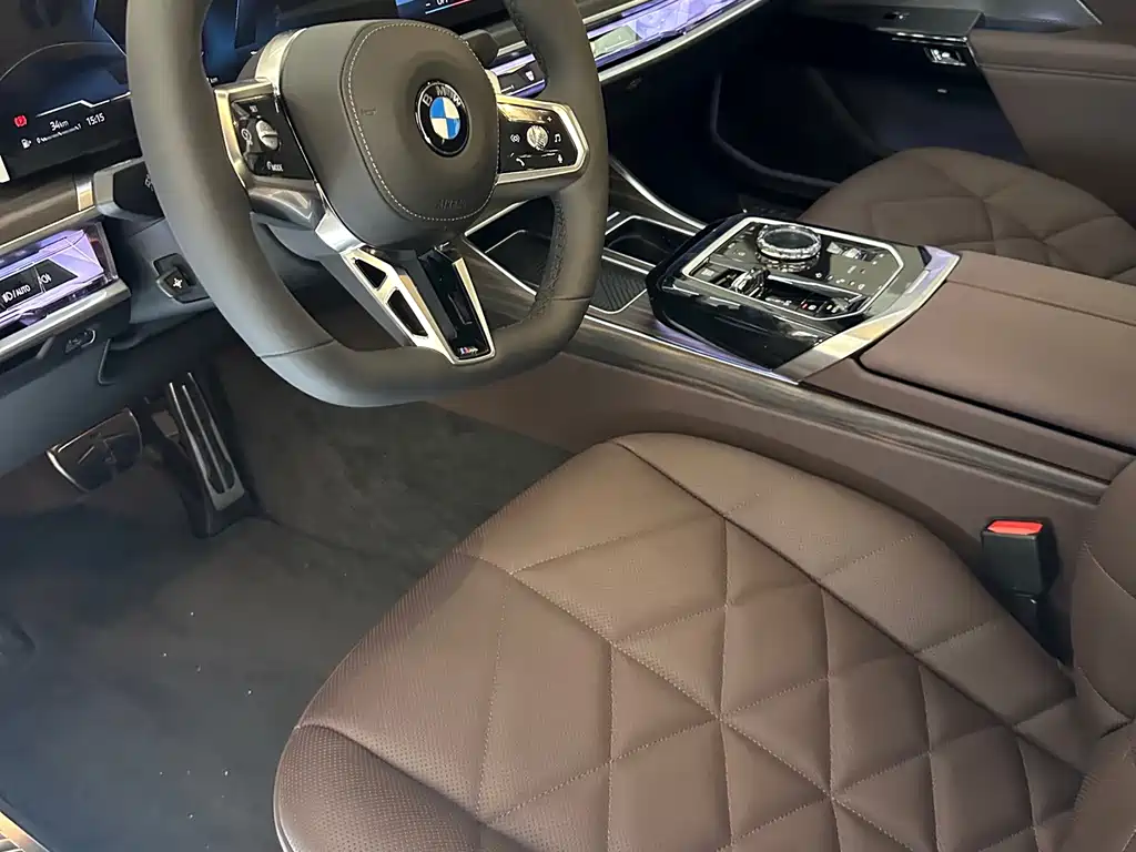 BMW 7 Series — миниатюра 3