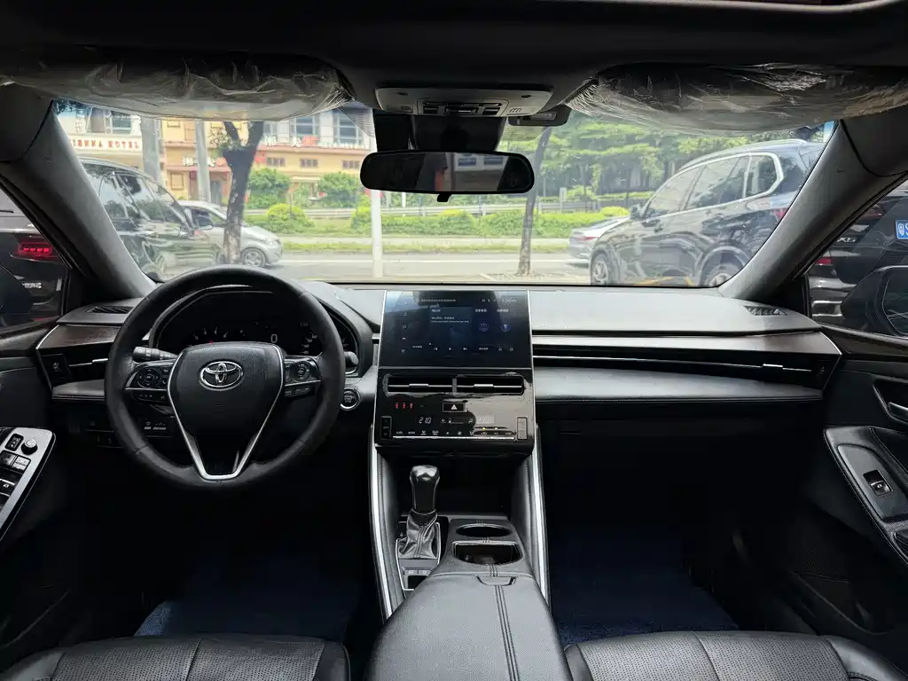 Toyota Avalon — миниатюра 8