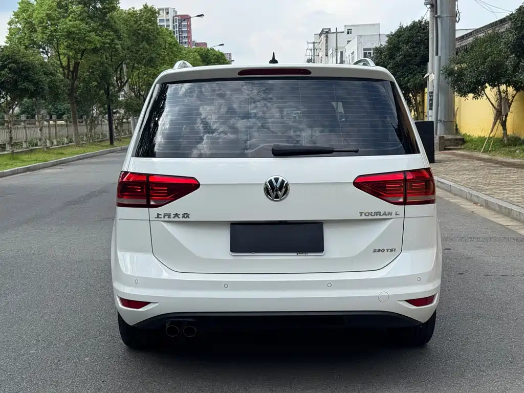 Volkswagen Touran — миниатюра 5