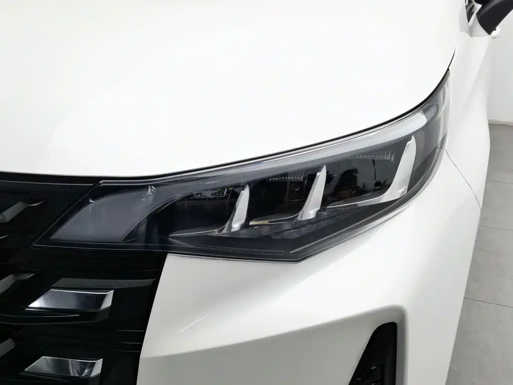 GAC Motor Trumpchi M6 — миниатюра 7
