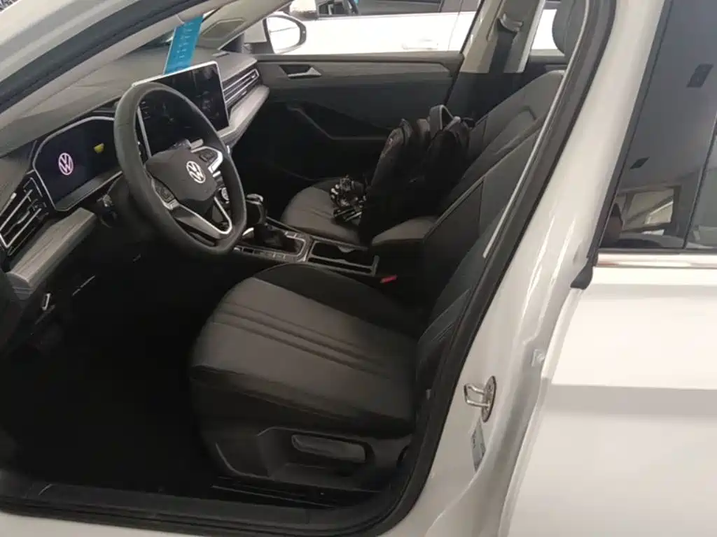 Volkswagen Sagitar — миниатюра 22