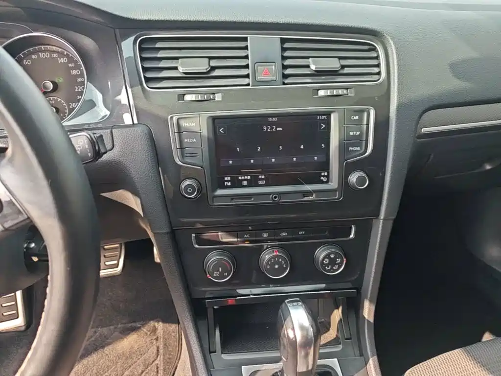 Volkswagen Golf — миниатюра 13