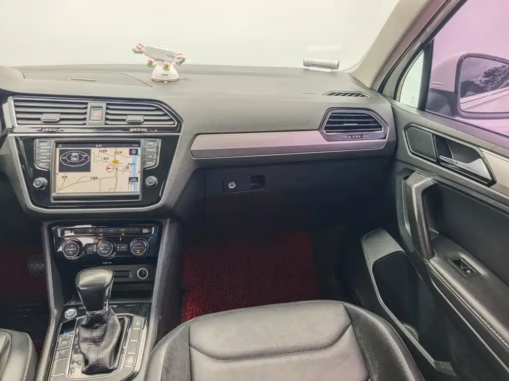 Volkswagen Tiguan L — миниатюра 14