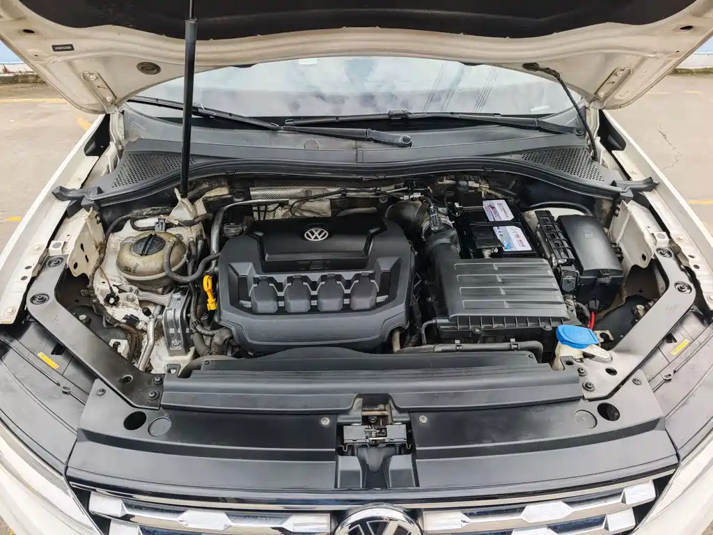 Volkswagen Tiguan L — миниатюра 25