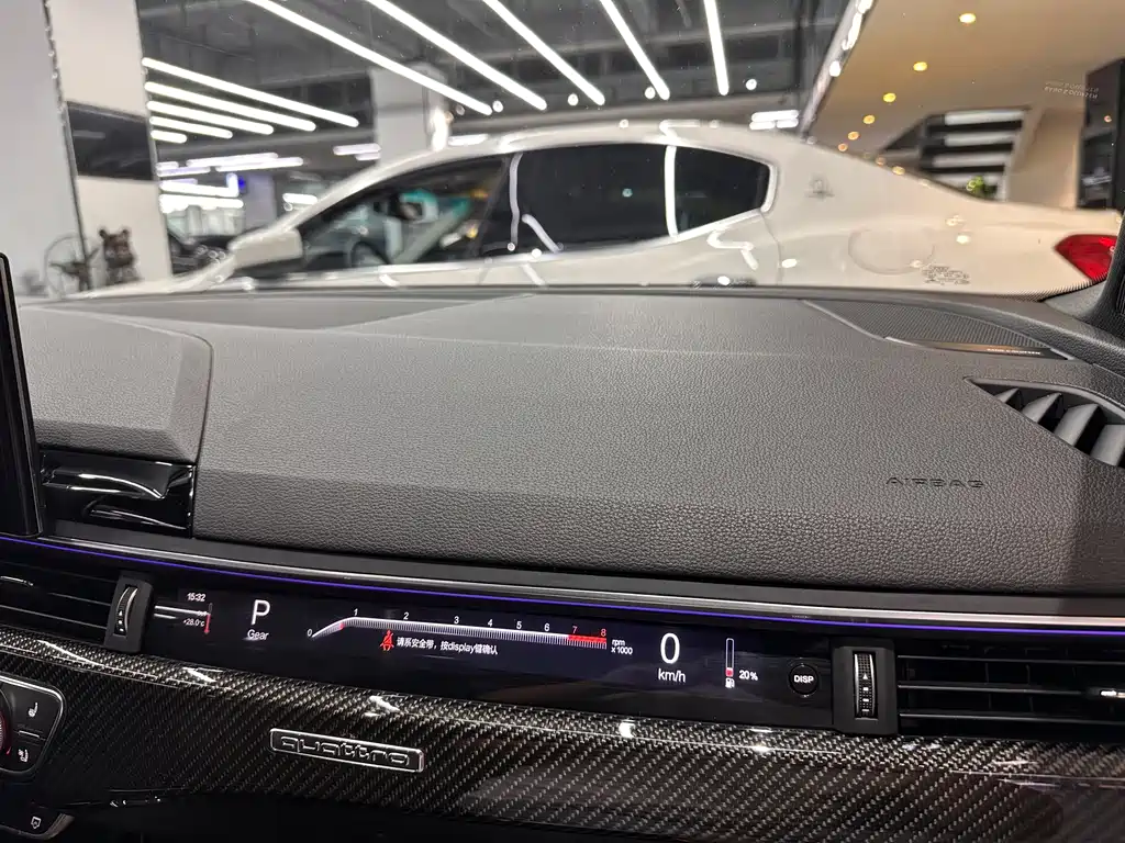 Audi RS 4 — миниатюра 12