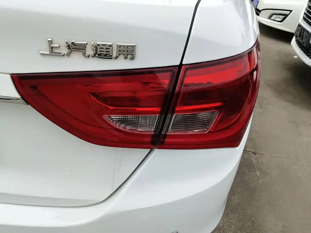 Buick Excelle — миниатюра 8
