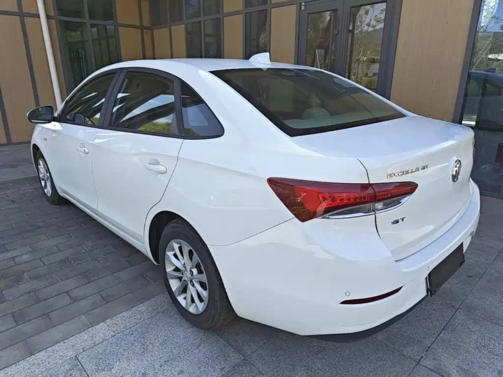 Buick Excelle — миниатюра 5