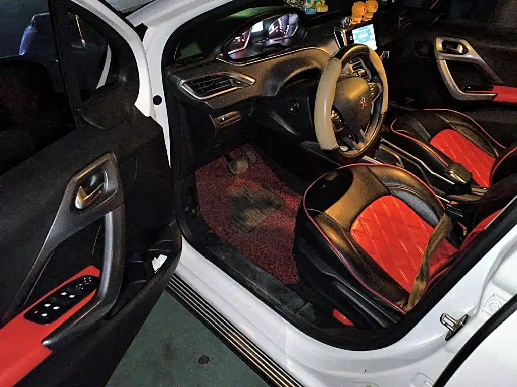 Peugeot 2008 — миниатюра 12