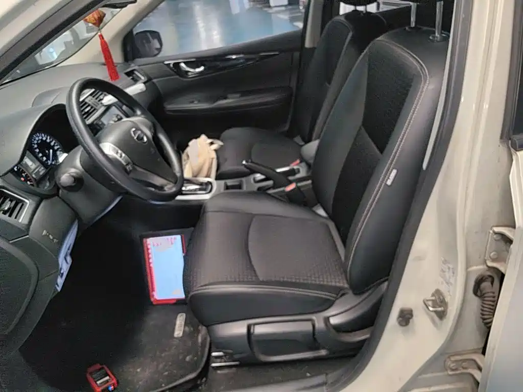 Nissan Tiida — миниатюра 15