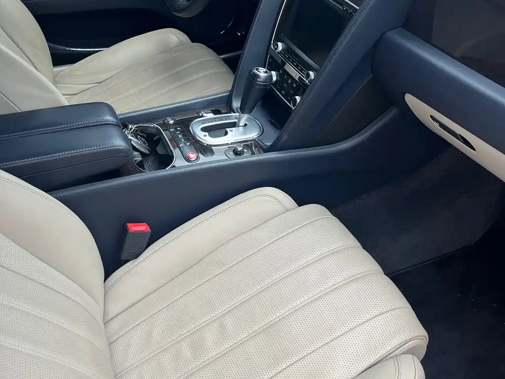 Bentley Flying Spur — миниатюра 16