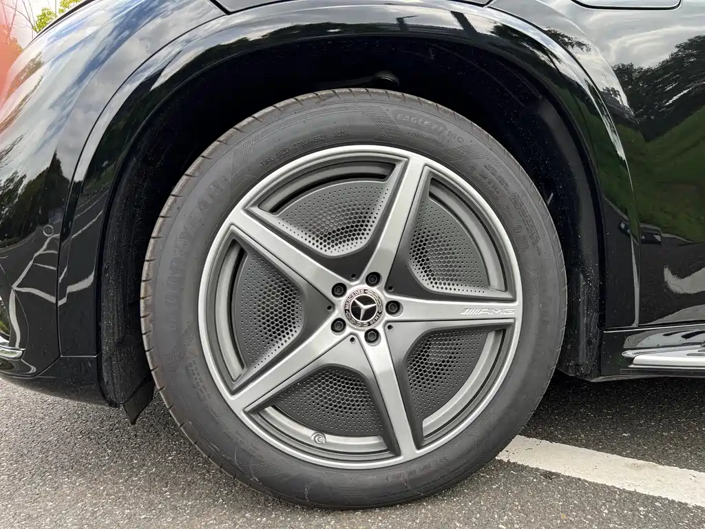 Mercedes-Benz EQS SUV — миниатюра 5