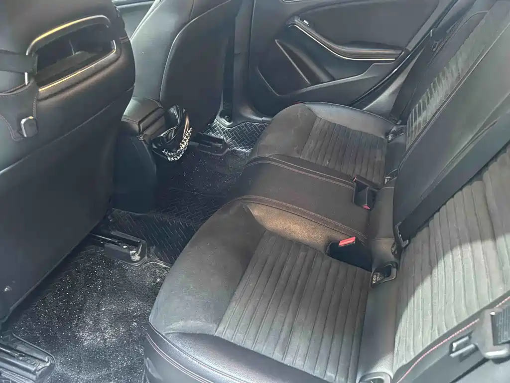 Mercedes-Benz CLA (Import) — миниатюра 5