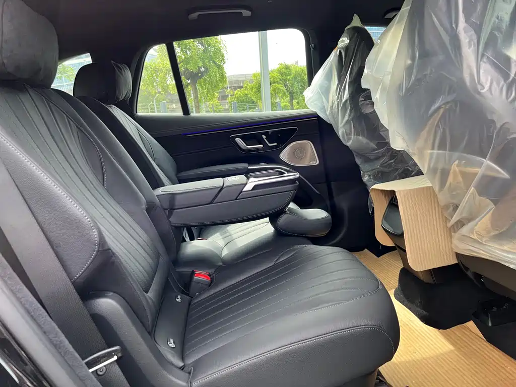Mercedes-Benz EQS SUV — миниатюра 20