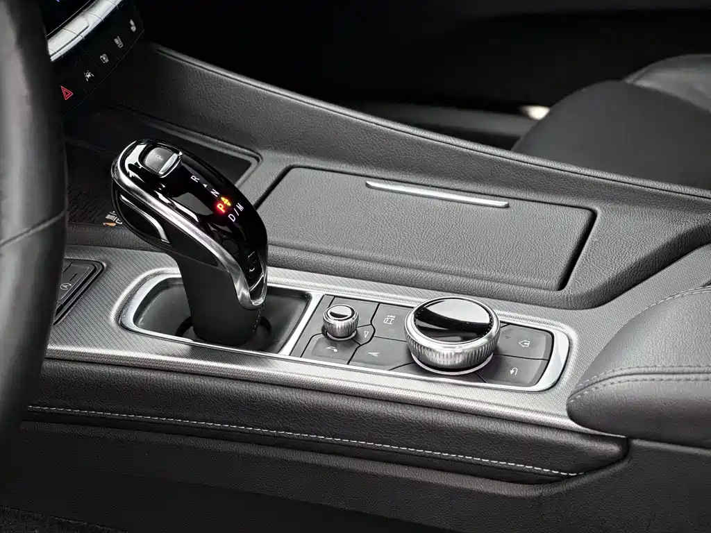 Cadillac CT5 — миниатюра 15