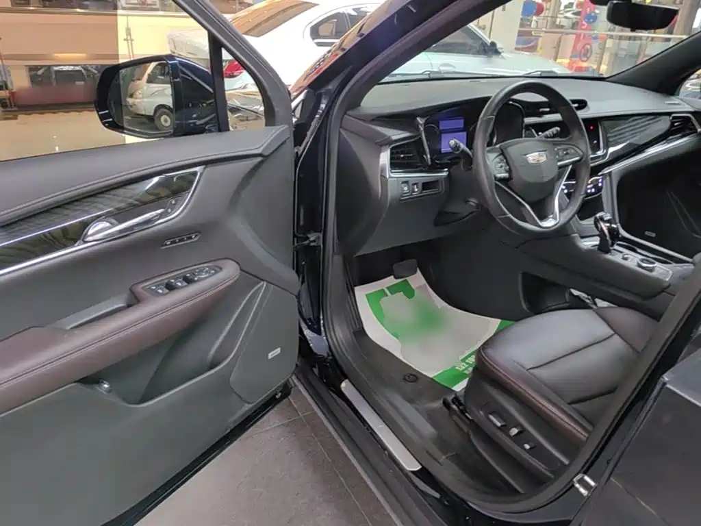 Cadillac XT6 — миниатюра 16