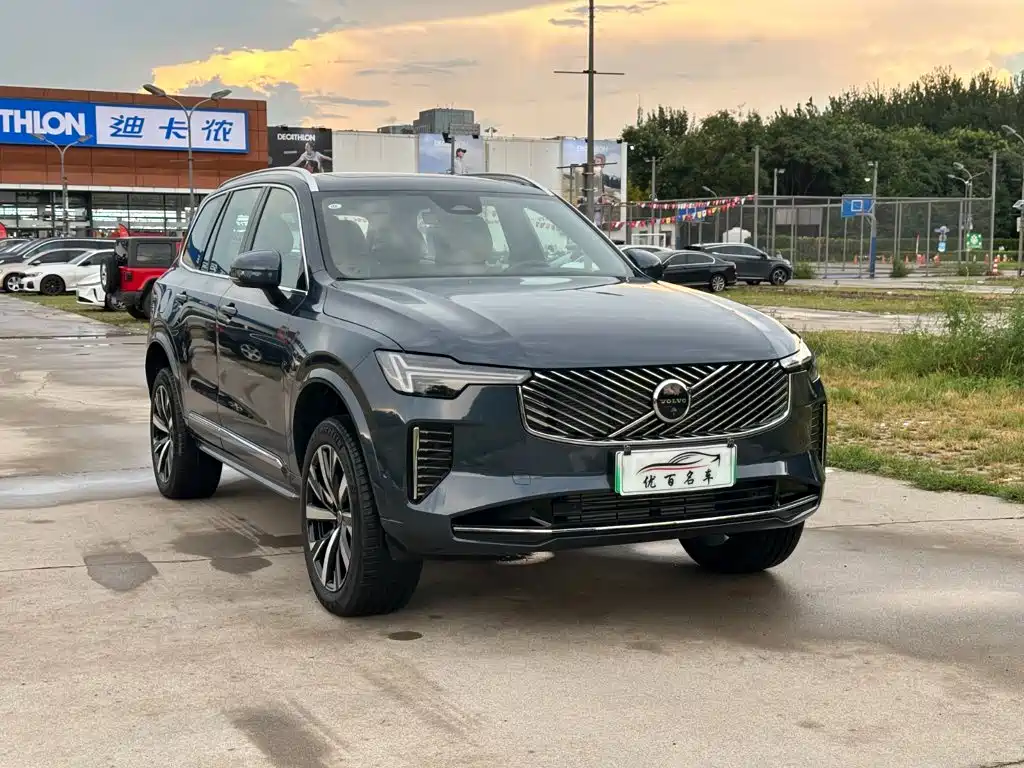 Volvo XC90 PHEV — миниатюра 3