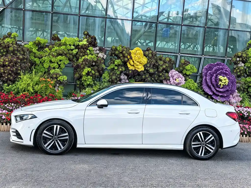 Mercedes-Benz A-Class — миниатюра 3